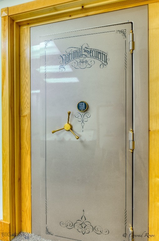 135 Squire Lane South