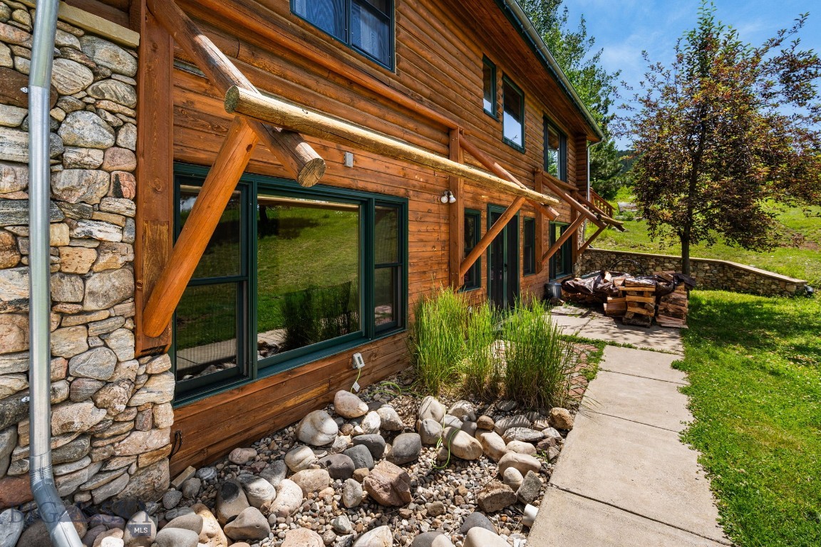 8965 Sandy Creek Lane