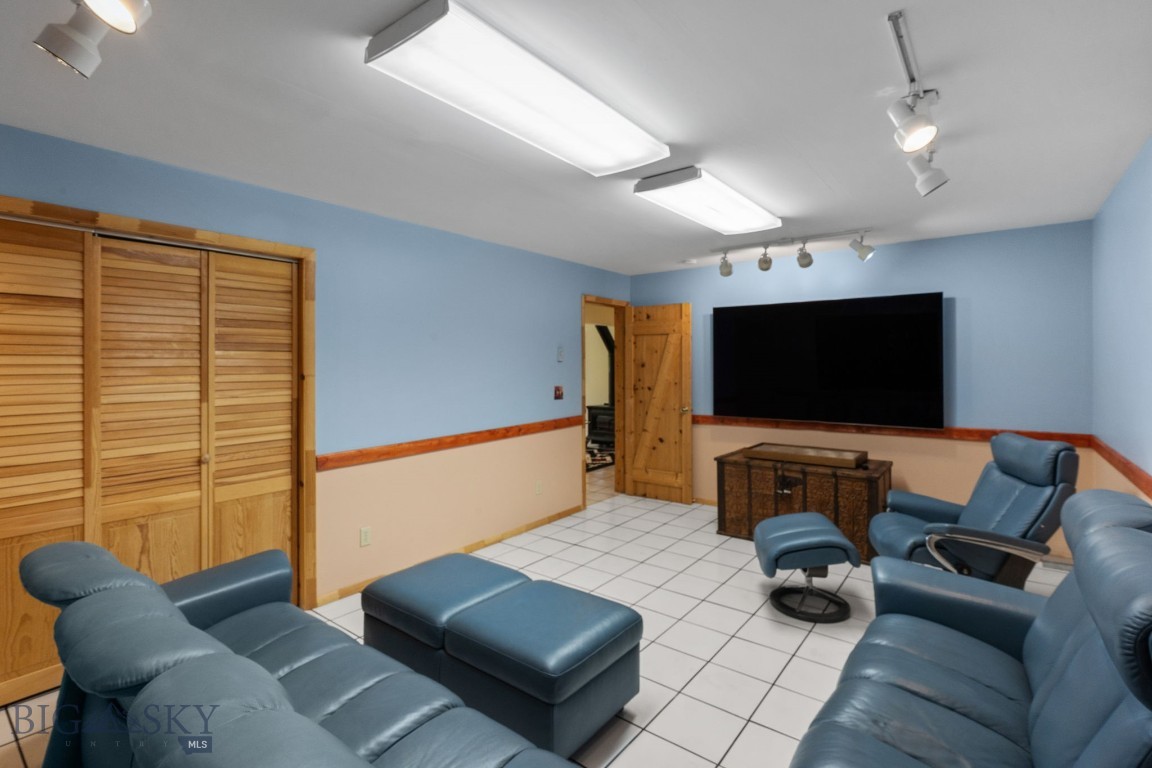 8965 Sandy Creek Lane