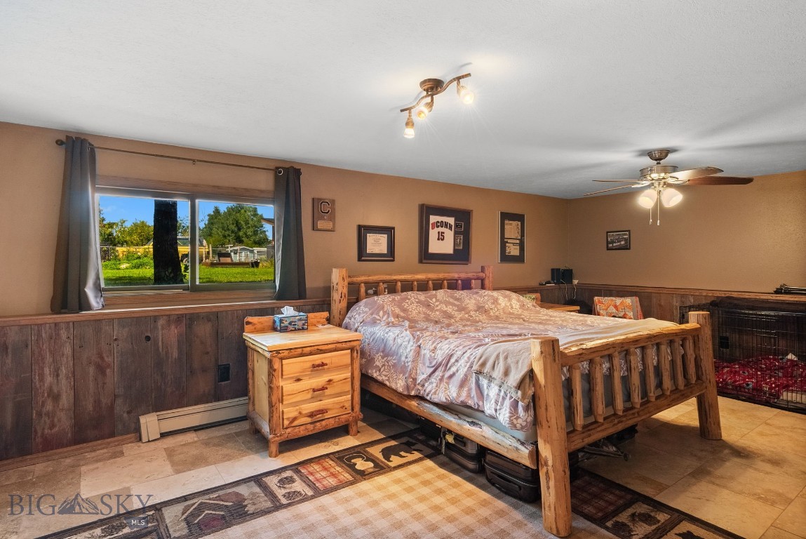 6045 Saddle Peak Way