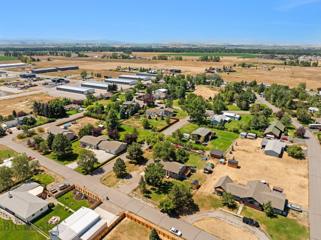 6045 Saddle Peak Way