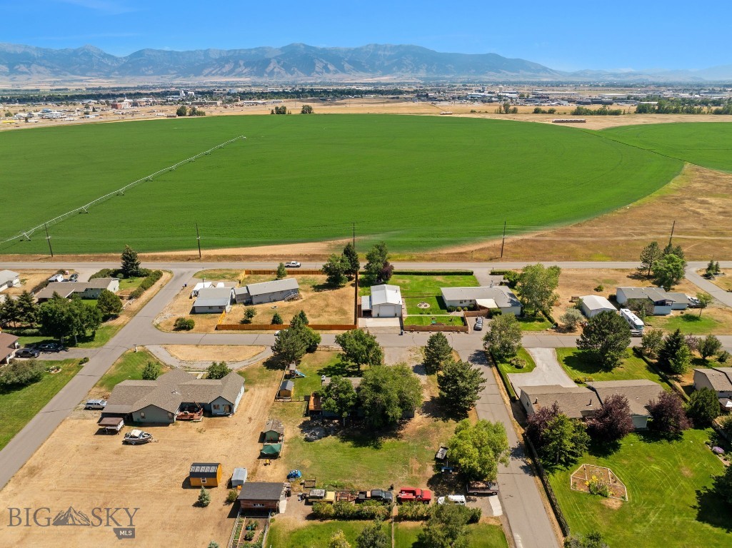 6045 Saddle Peak Way