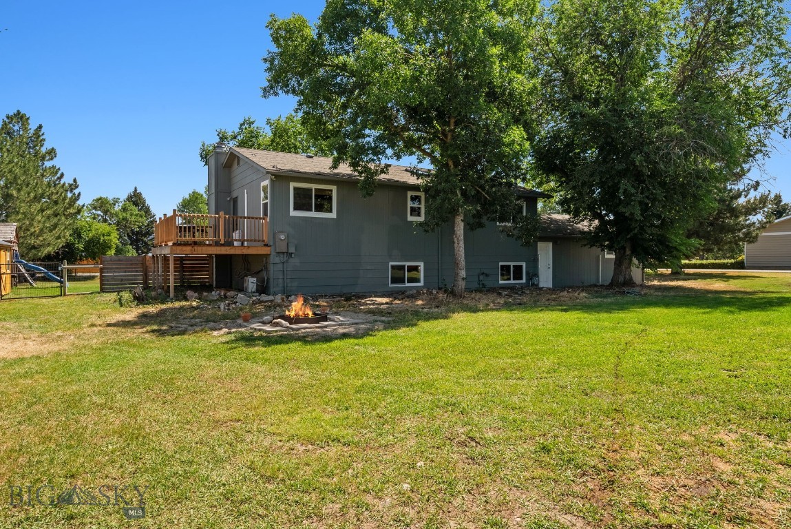 6045 Saddle Peak Way