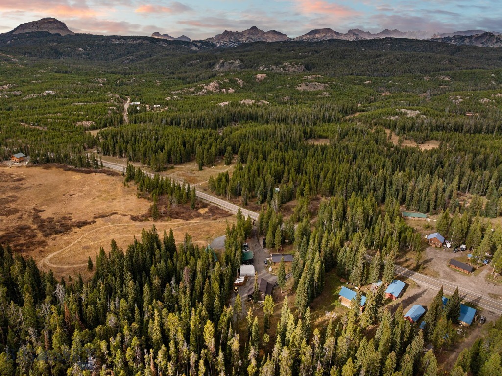 708 US Highway 212 W