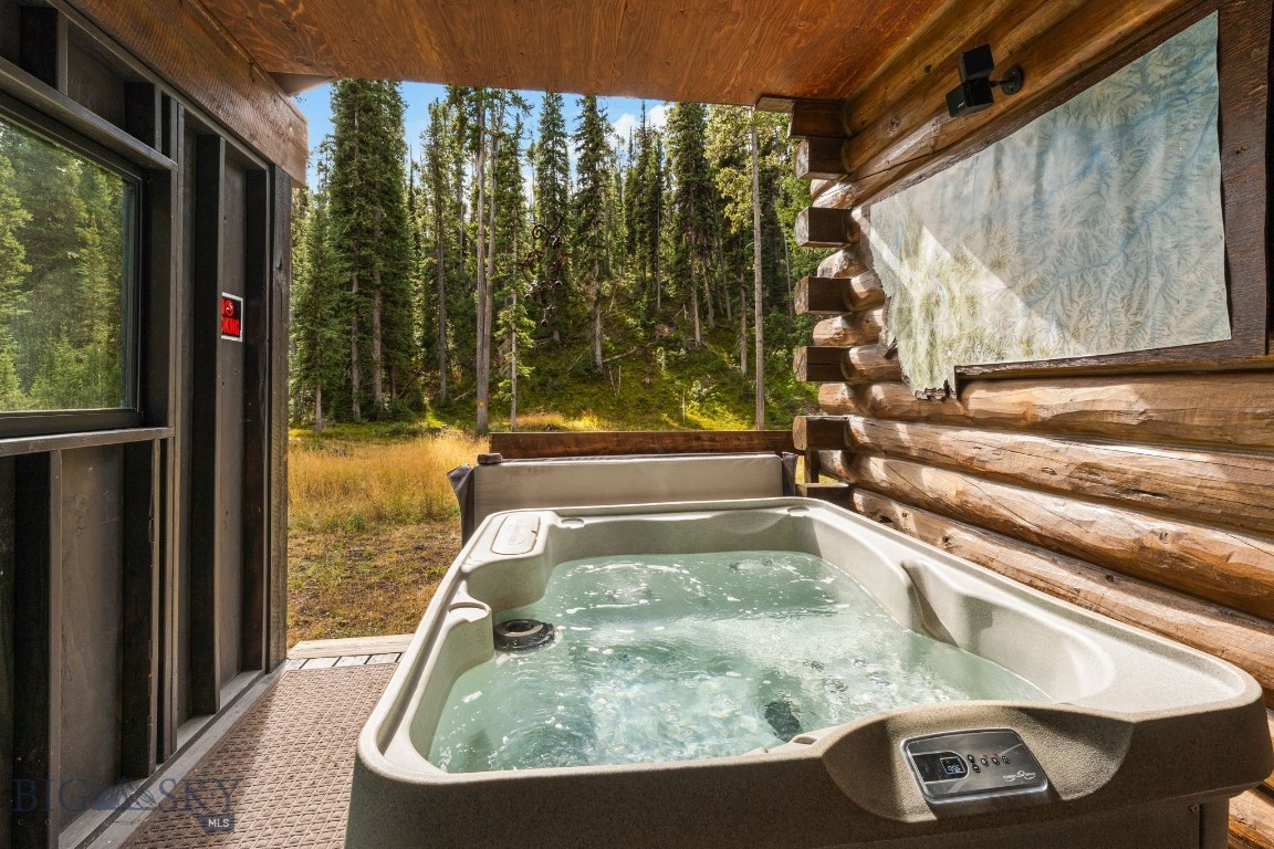 708 US Highway 212 W