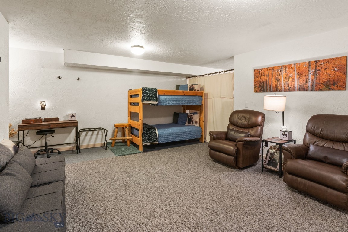 708 US Highway 212 W