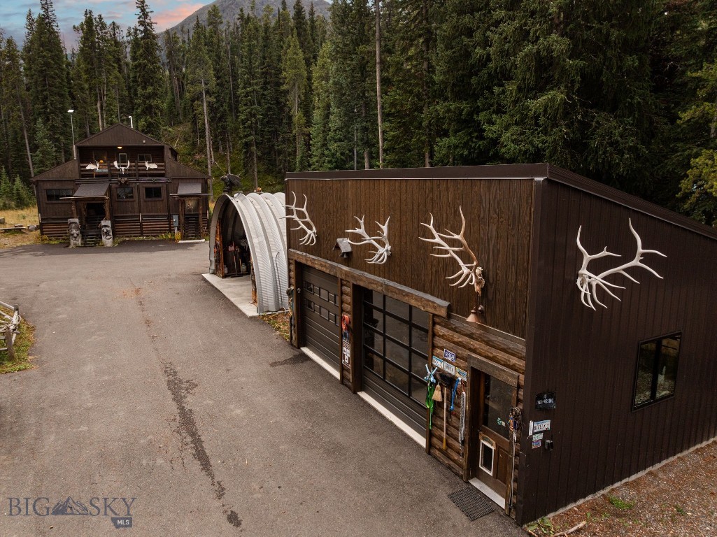 708 US Highway 212 W