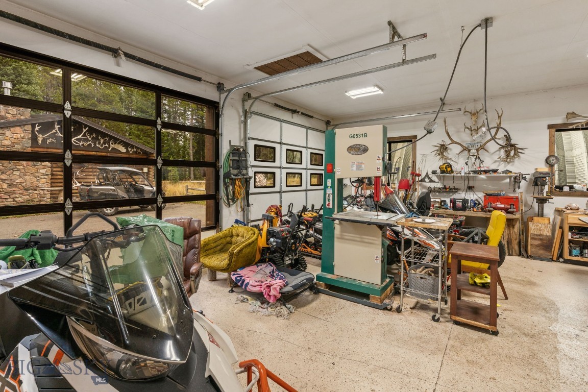 708 US Highway 212 W