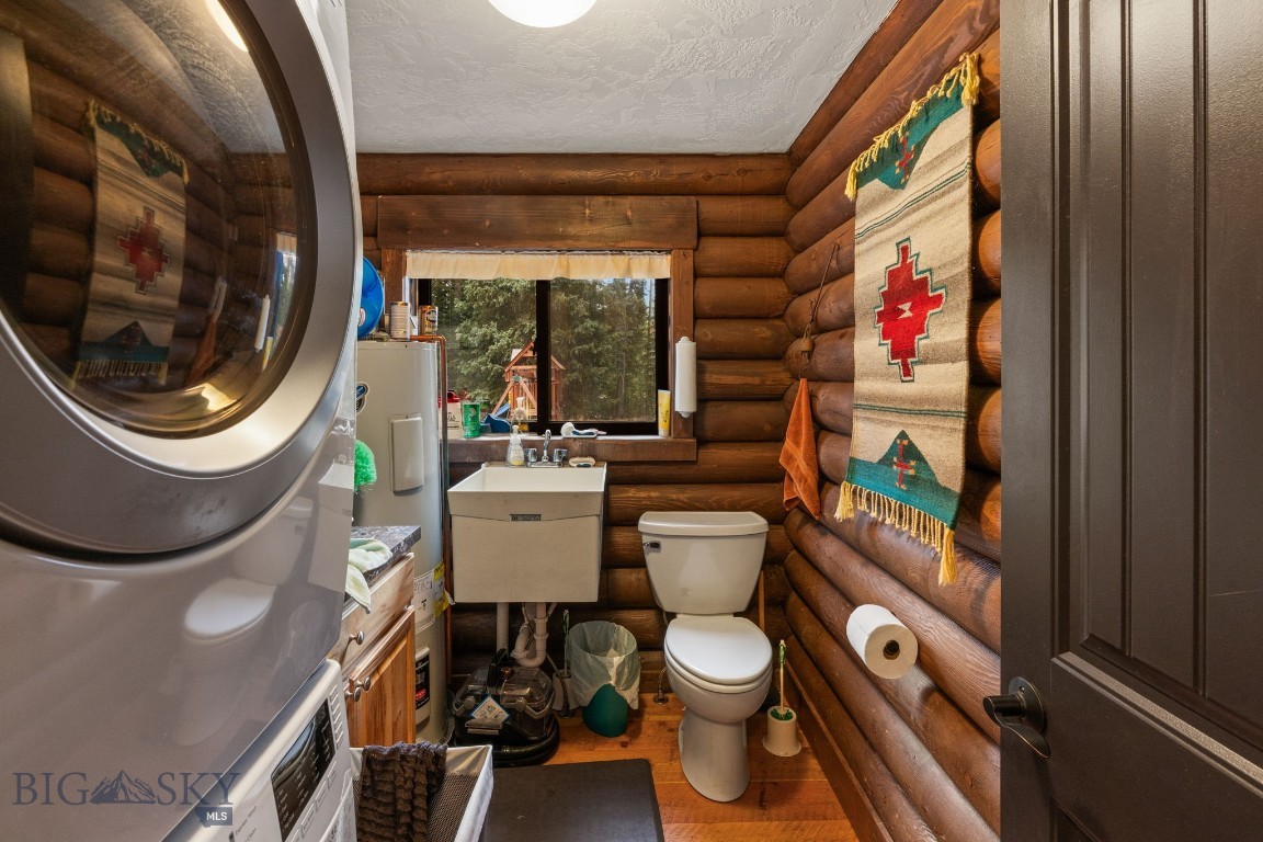 708 US Highway 212 W