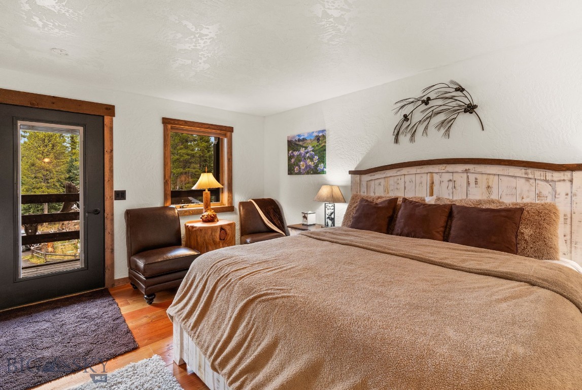 708 US Highway 212 W