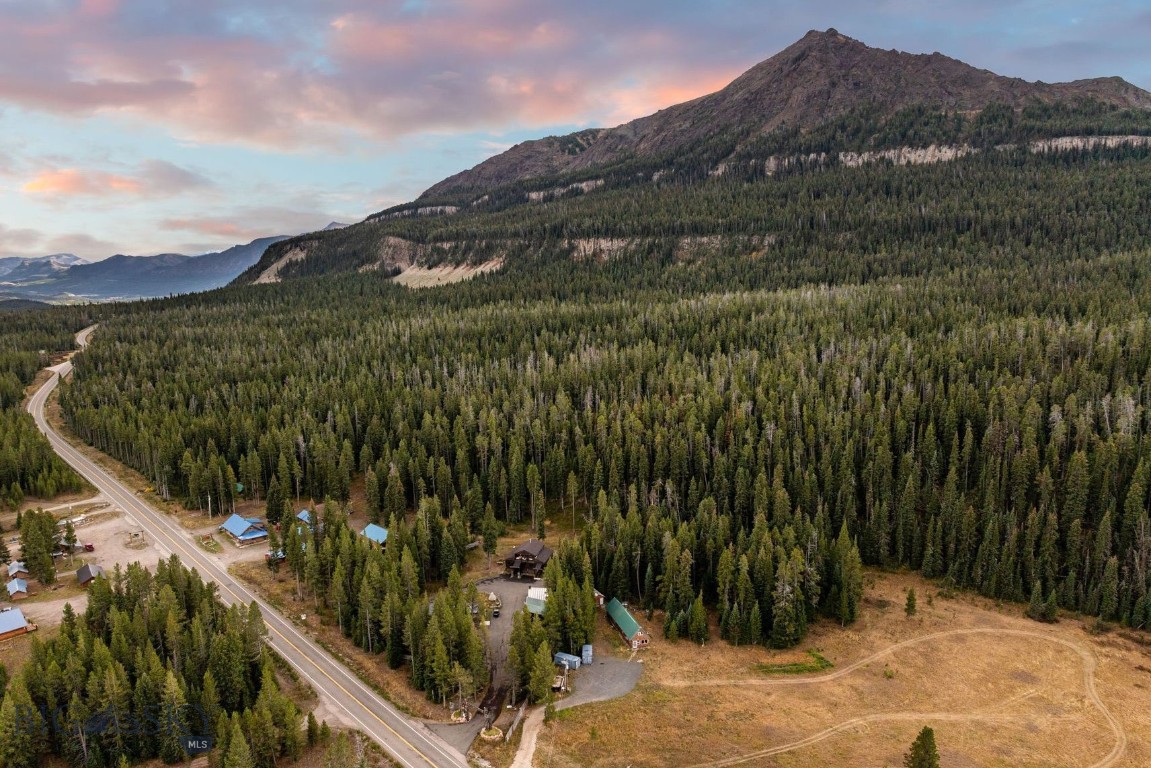 708 US Highway 212 W