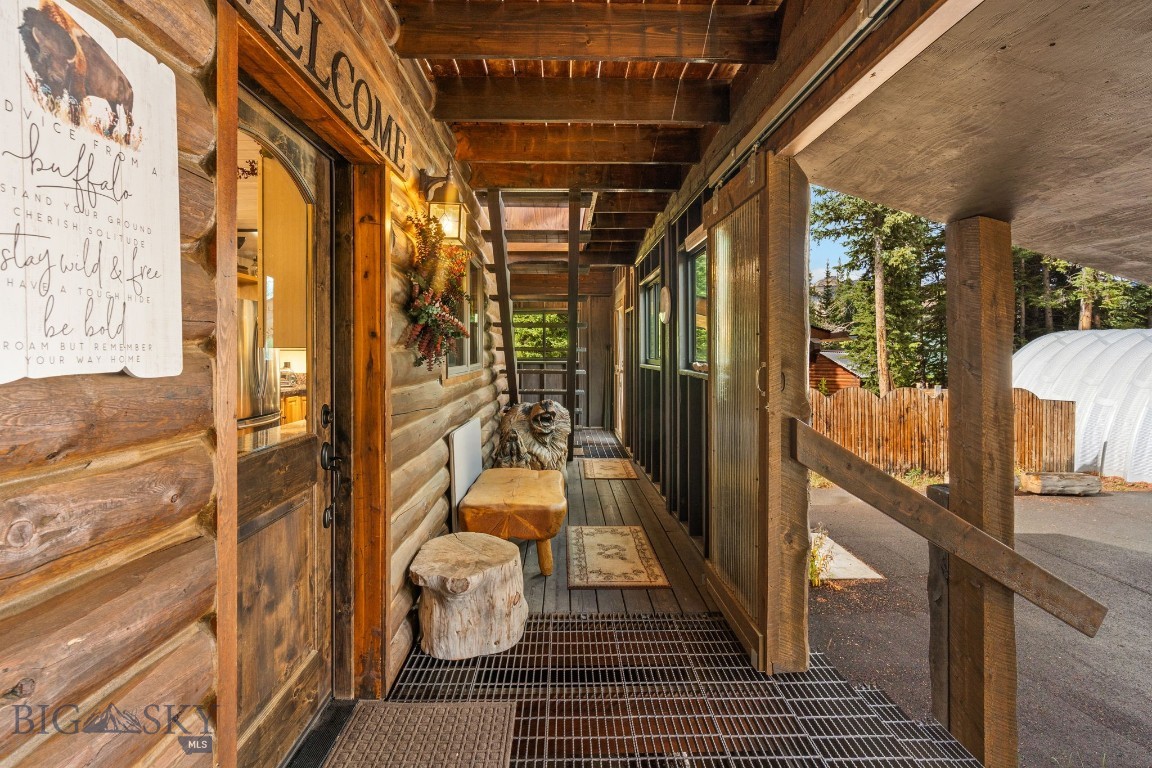 708 US Highway 212 W