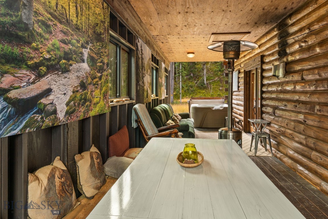 708 US Highway 212 W