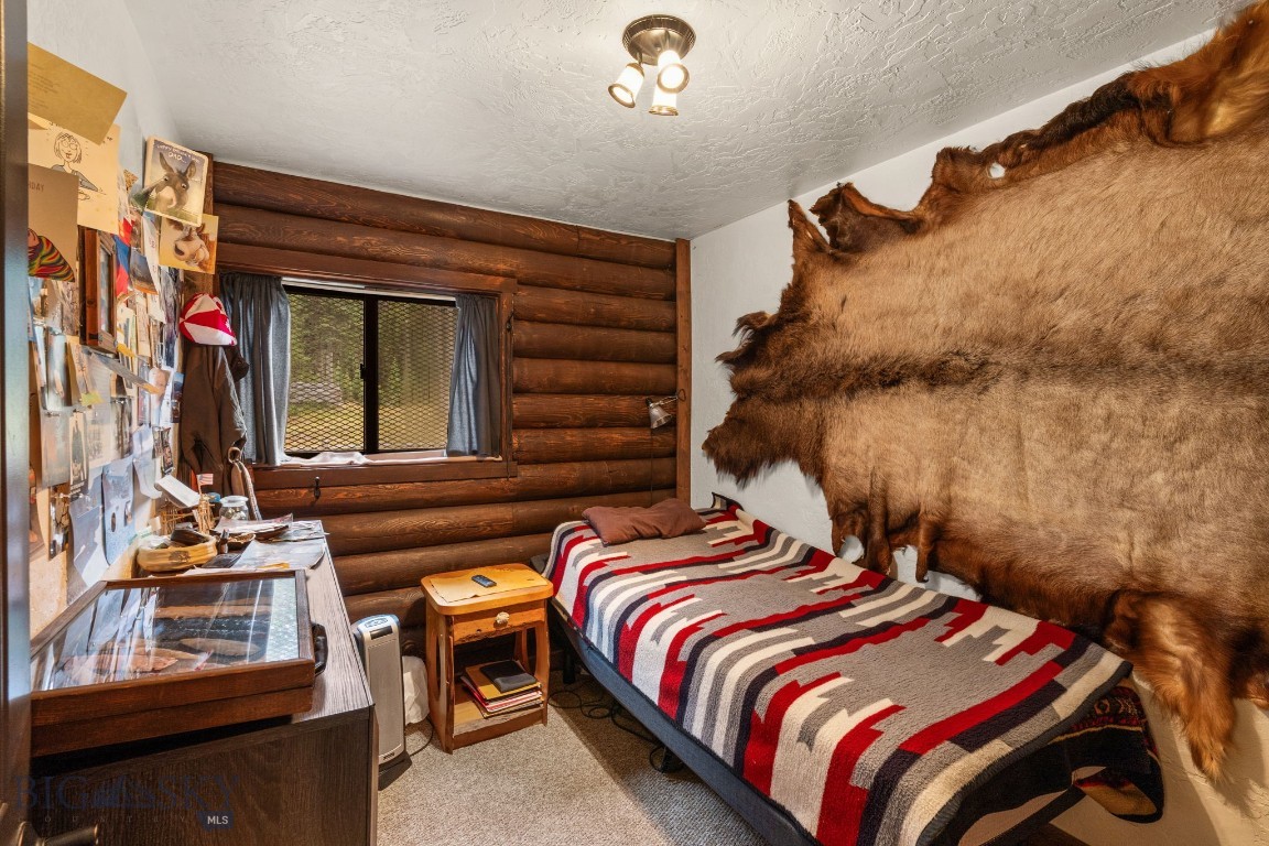 708 US Highway 212 W