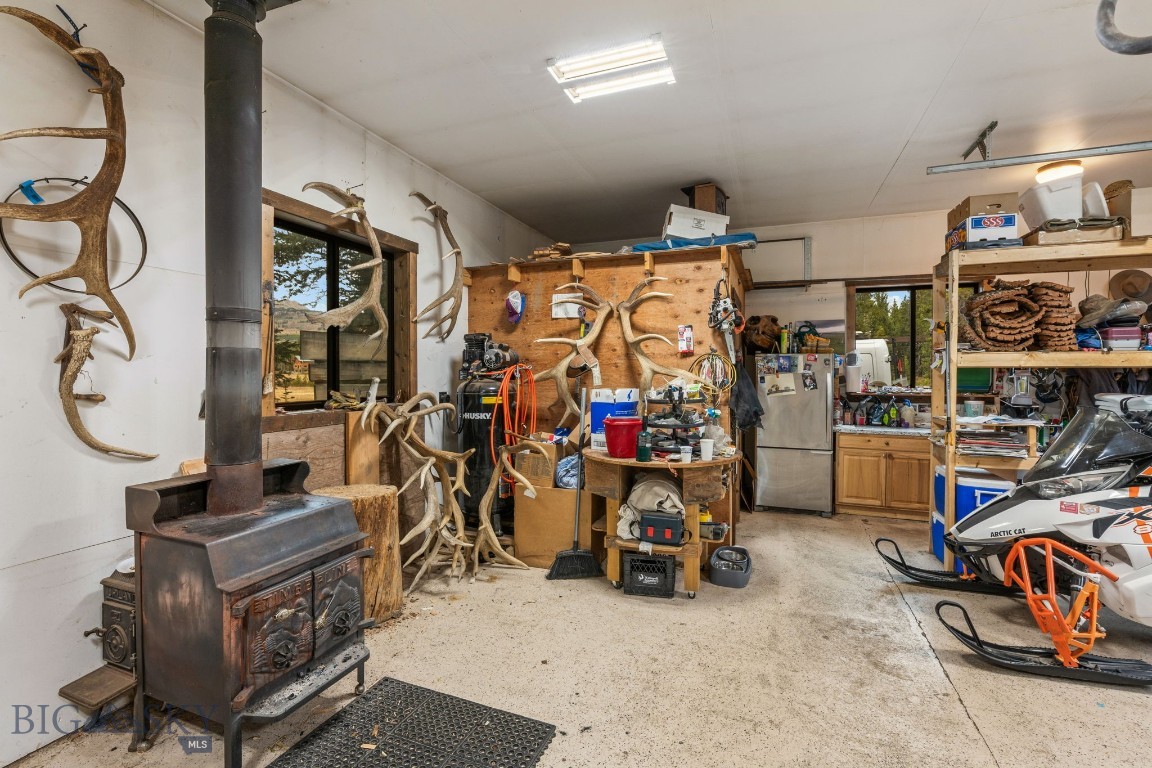 708 US Highway 212 W