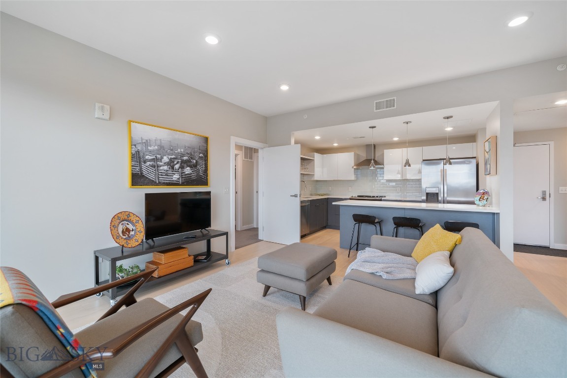 476 Enterprise Blvd #307