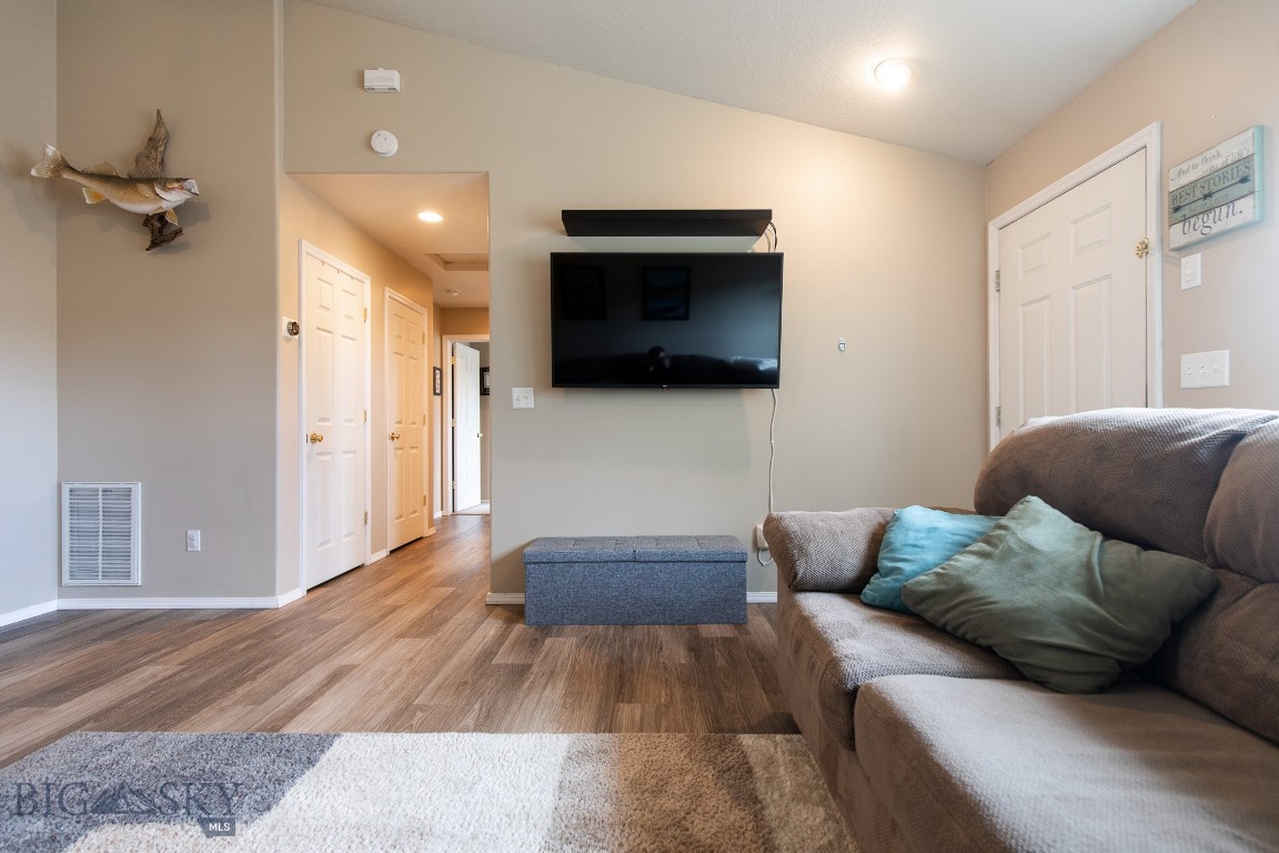 903 Paisley Drive