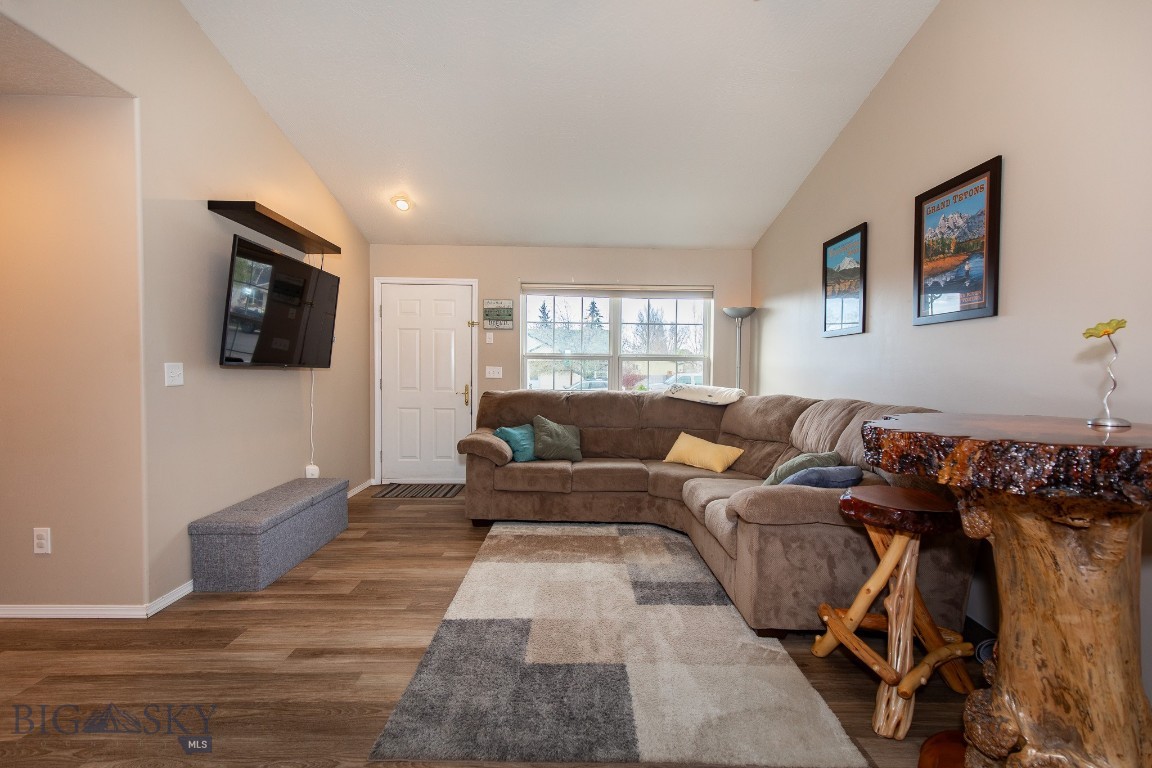 903 Paisley Drive
