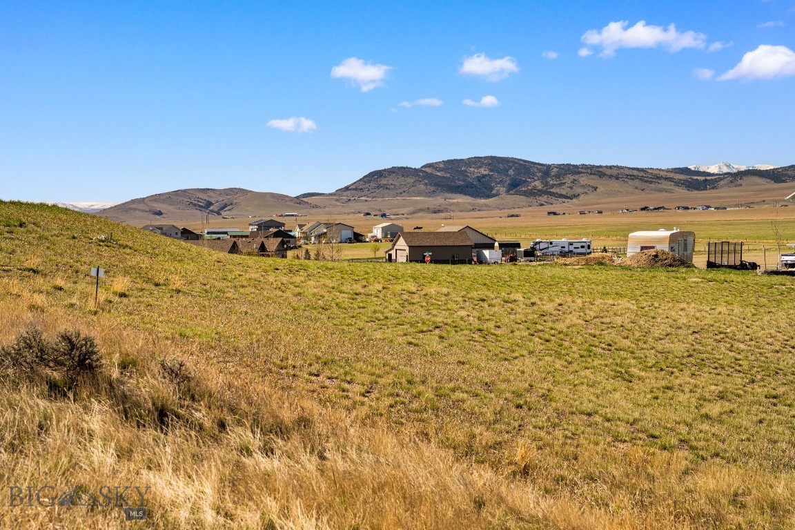 60 Wheatland Meadows Drive