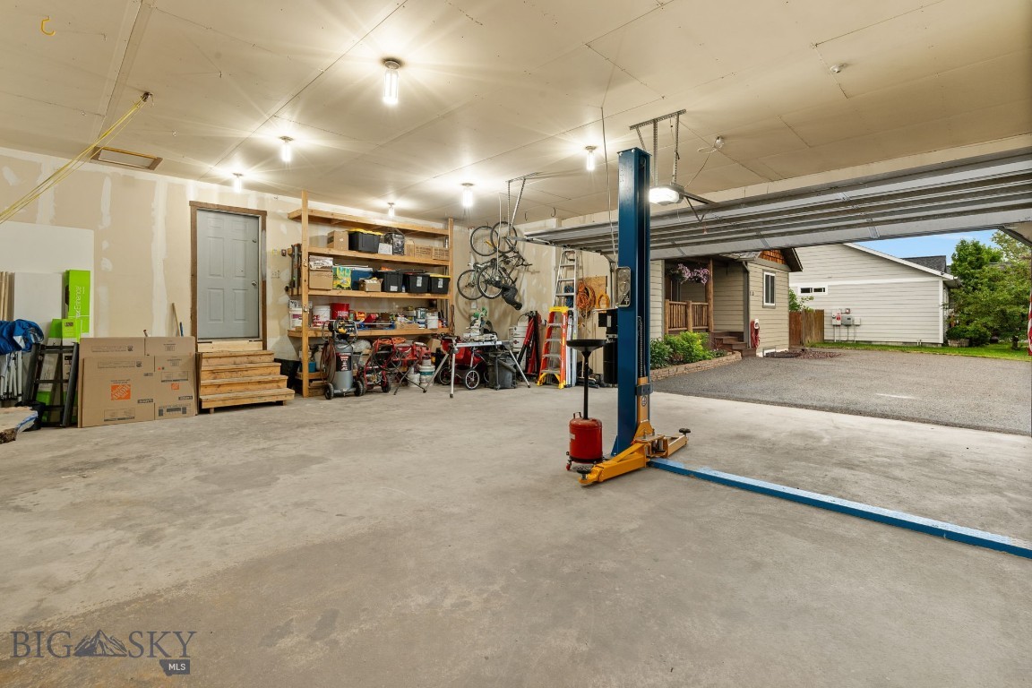 1113 E Gallatin Avenue