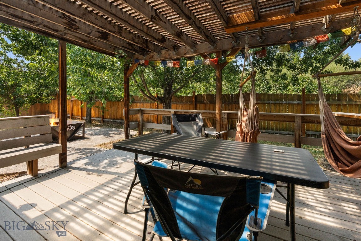 221 Virginia Way