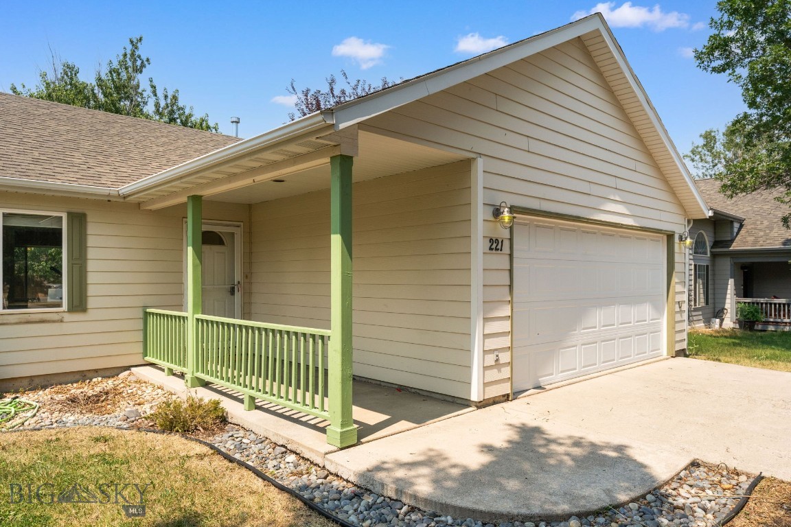221 Virginia Way