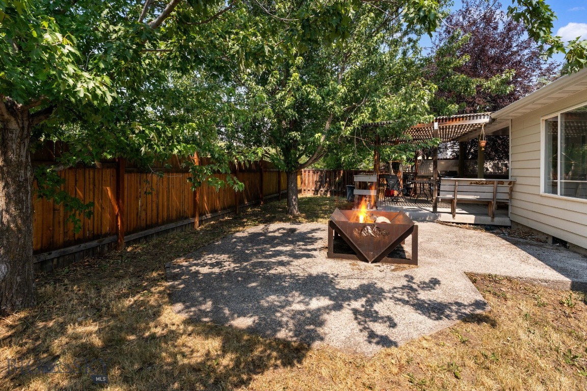 221 Virginia Way