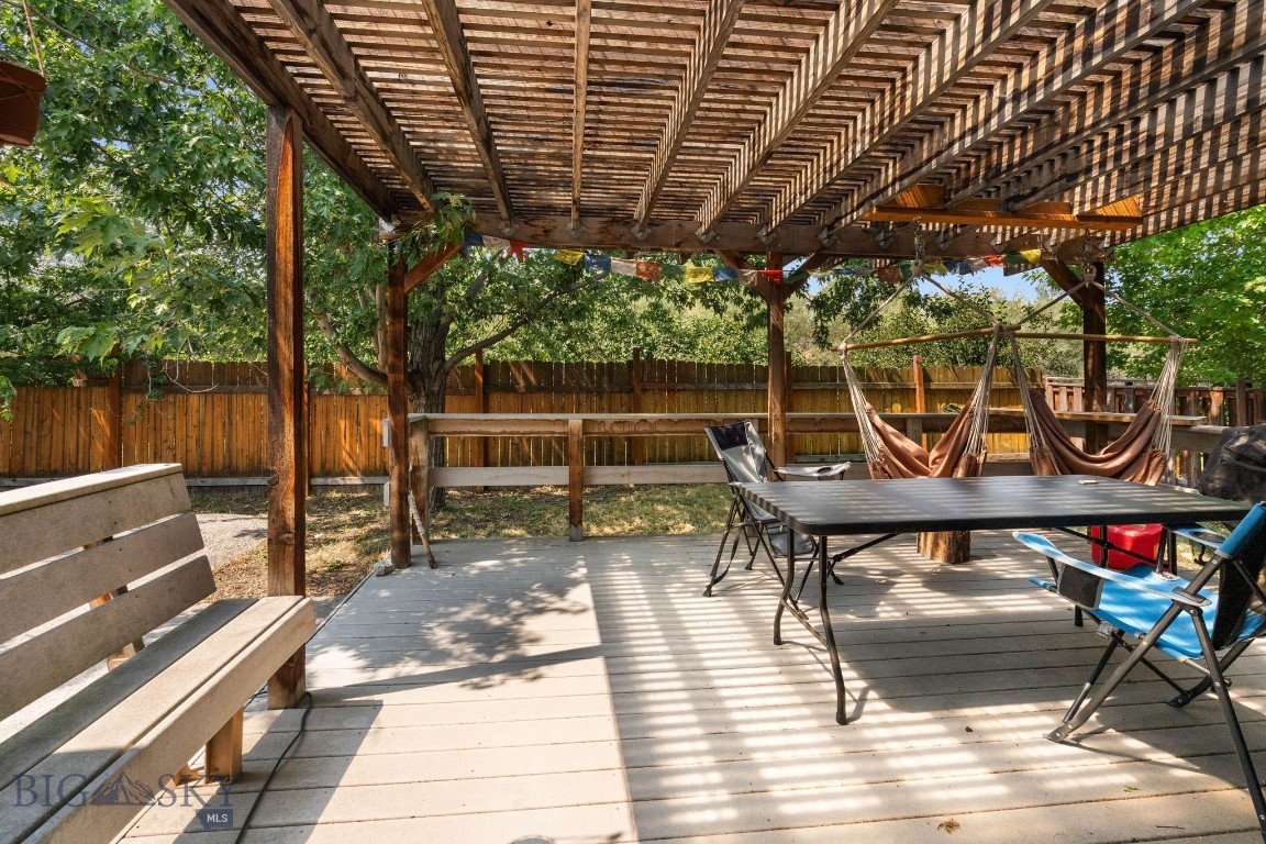 221 Virginia Way