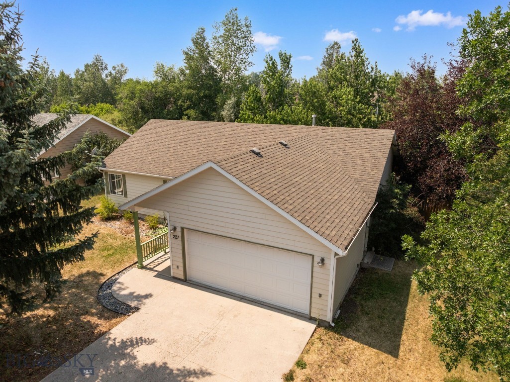 221 Virginia Way