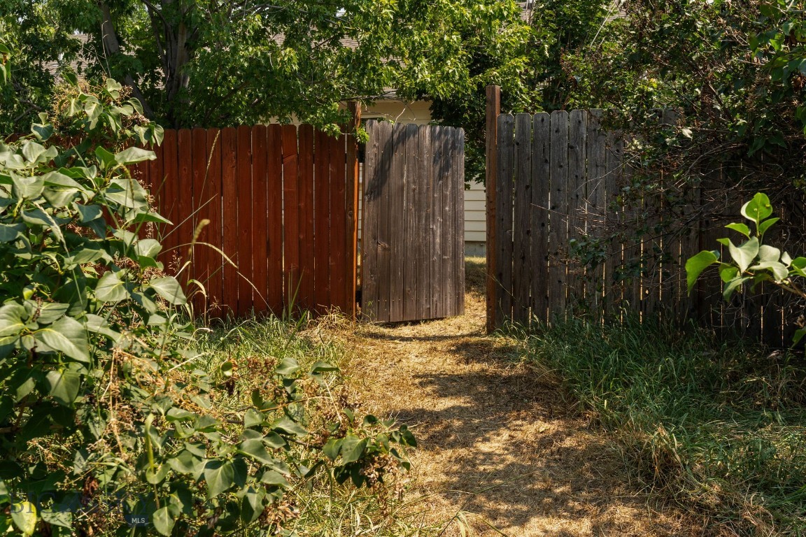 221 Virginia Way