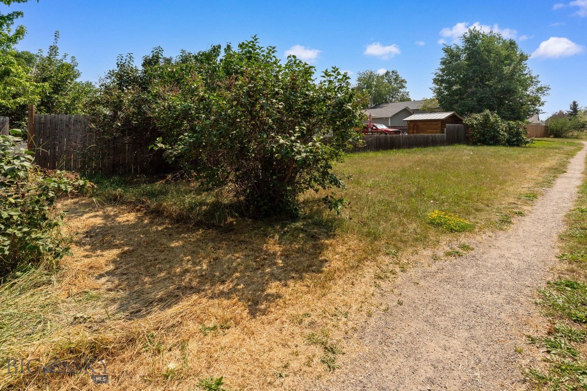 221 Virginia Way