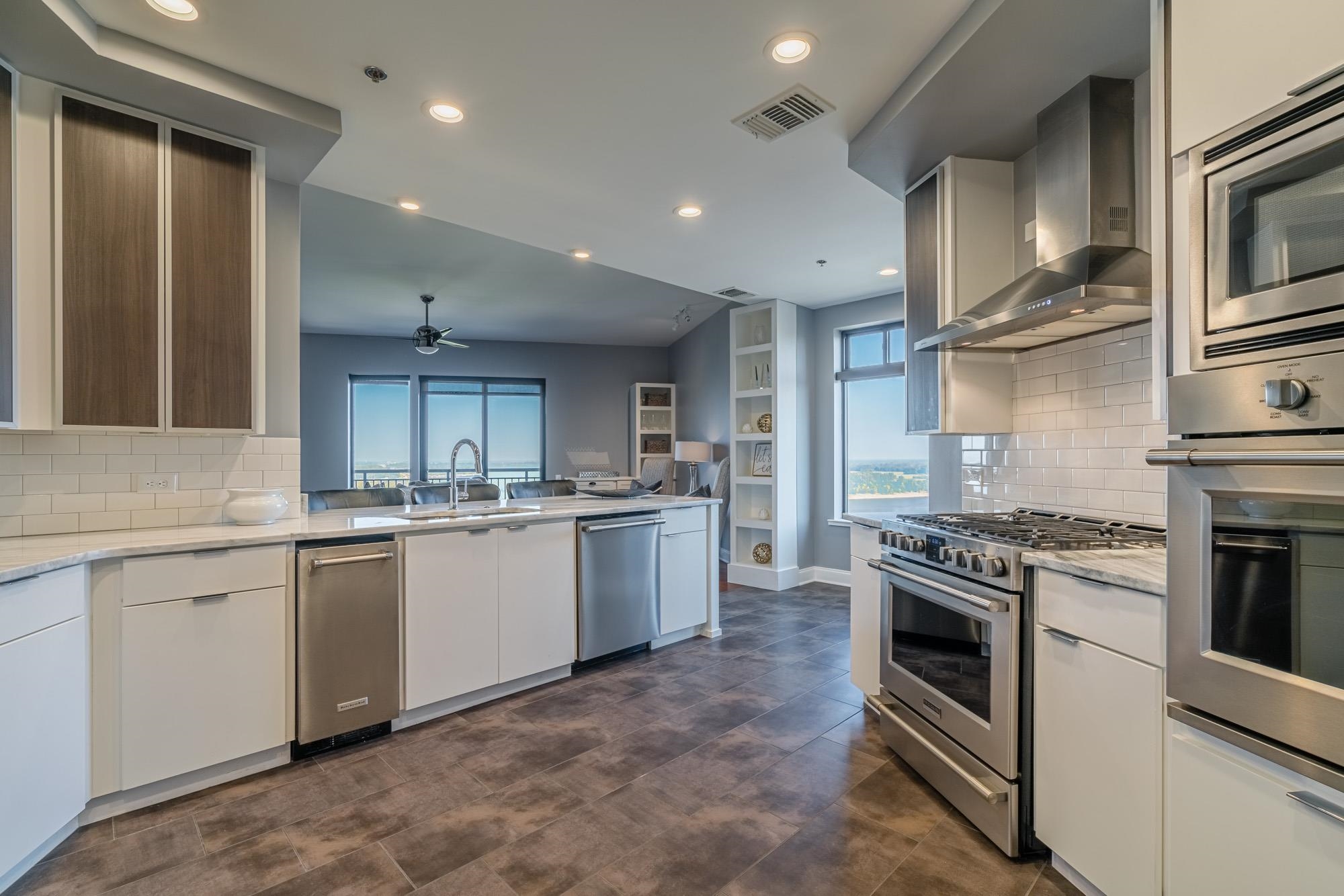 717 RIVERSIDE DR Unit 1409