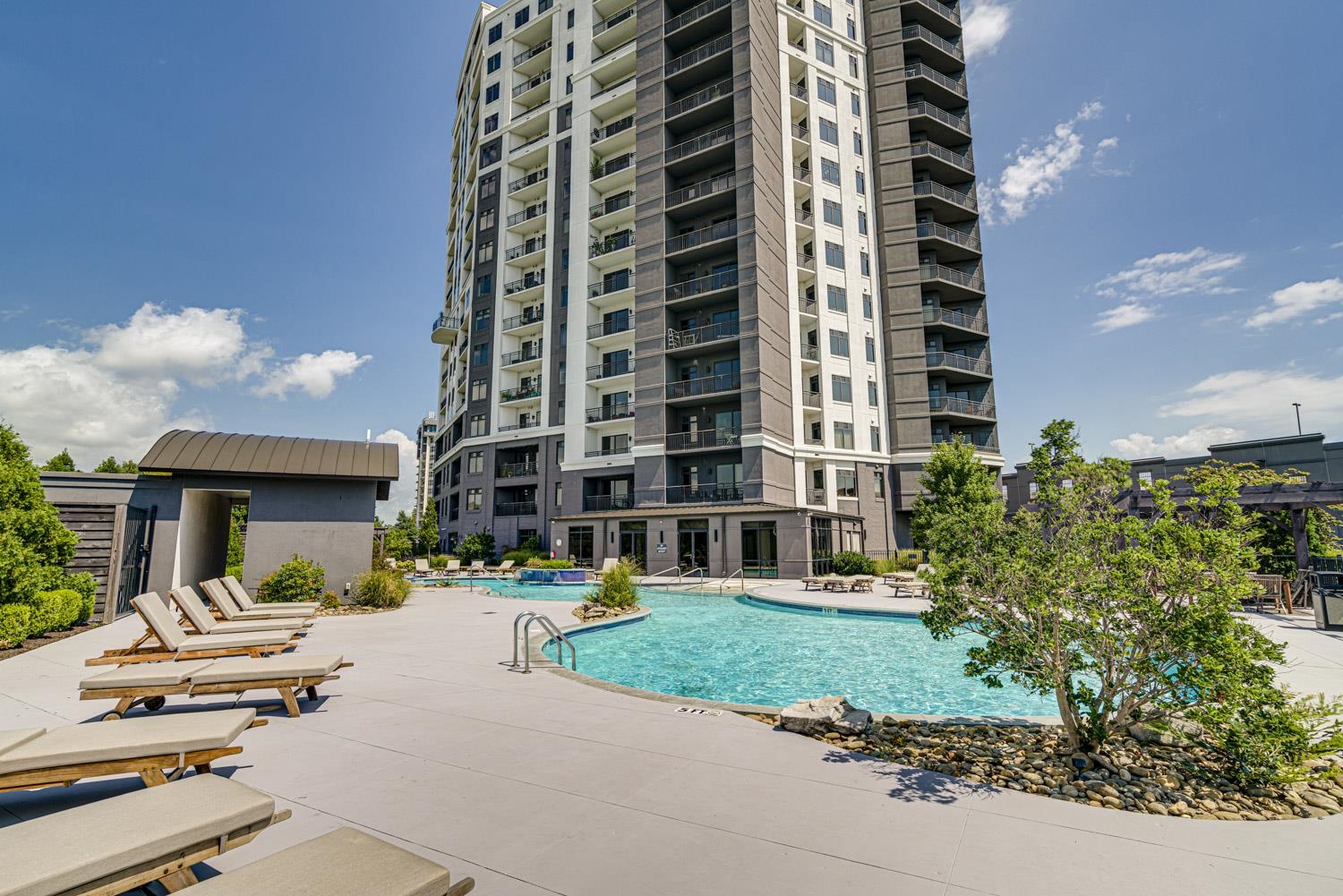 717 RIVERSIDE DR Unit 1409