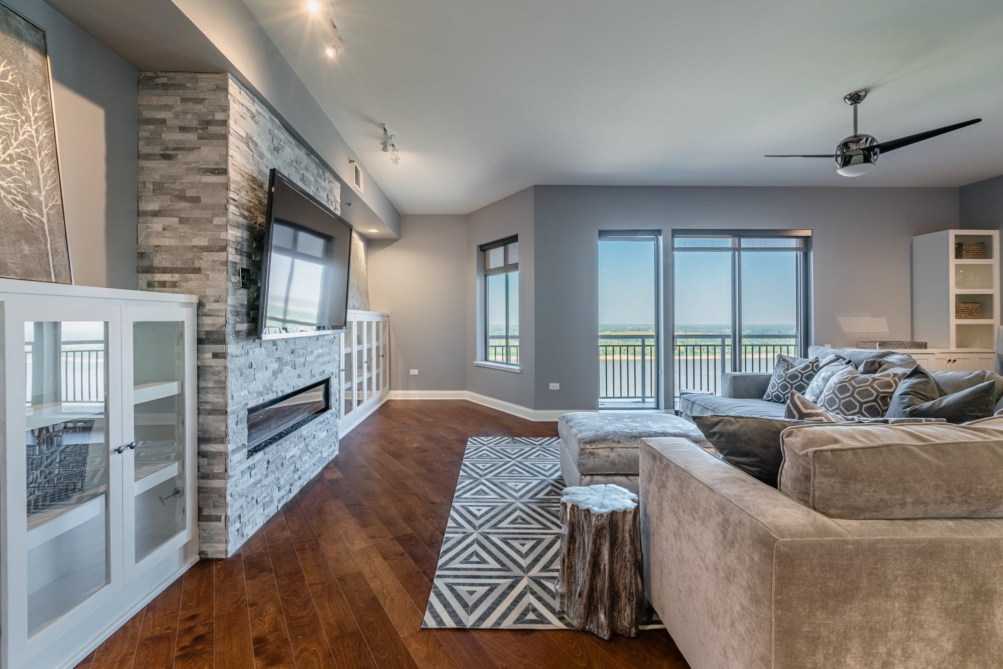 717 RIVERSIDE DR Unit 1409