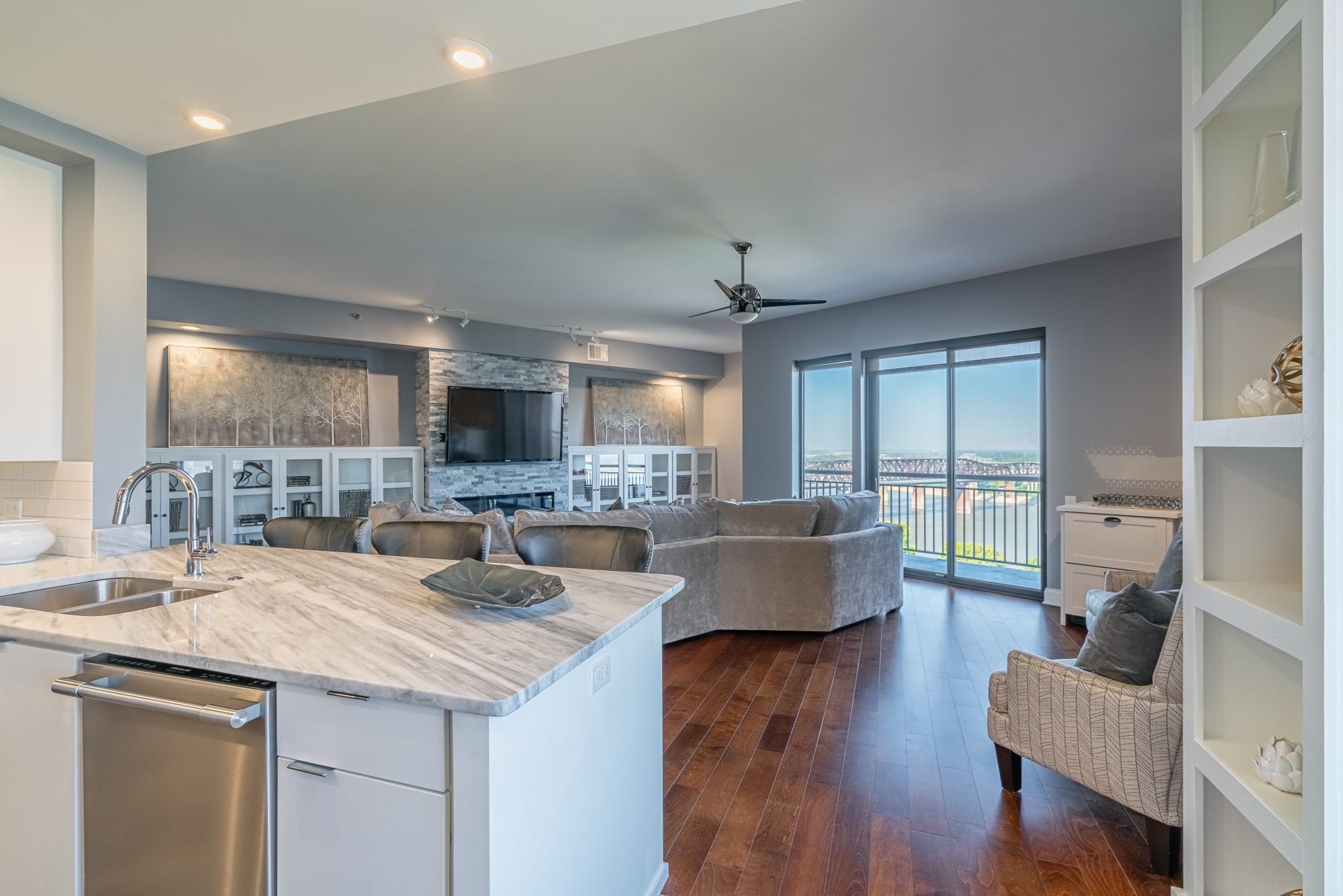 717 RIVERSIDE DR Unit 1409
