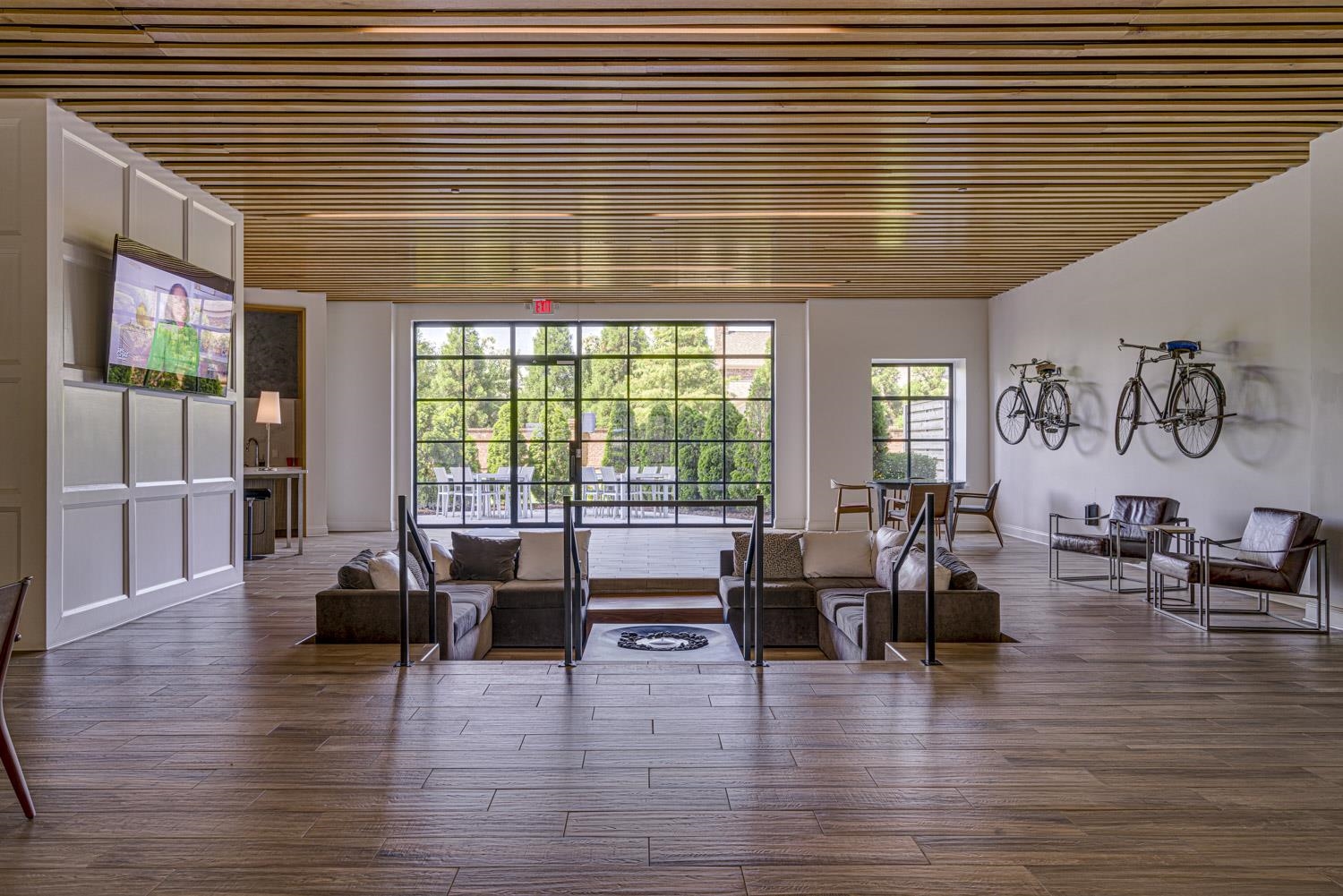 717 RIVERSIDE DR Unit 1409