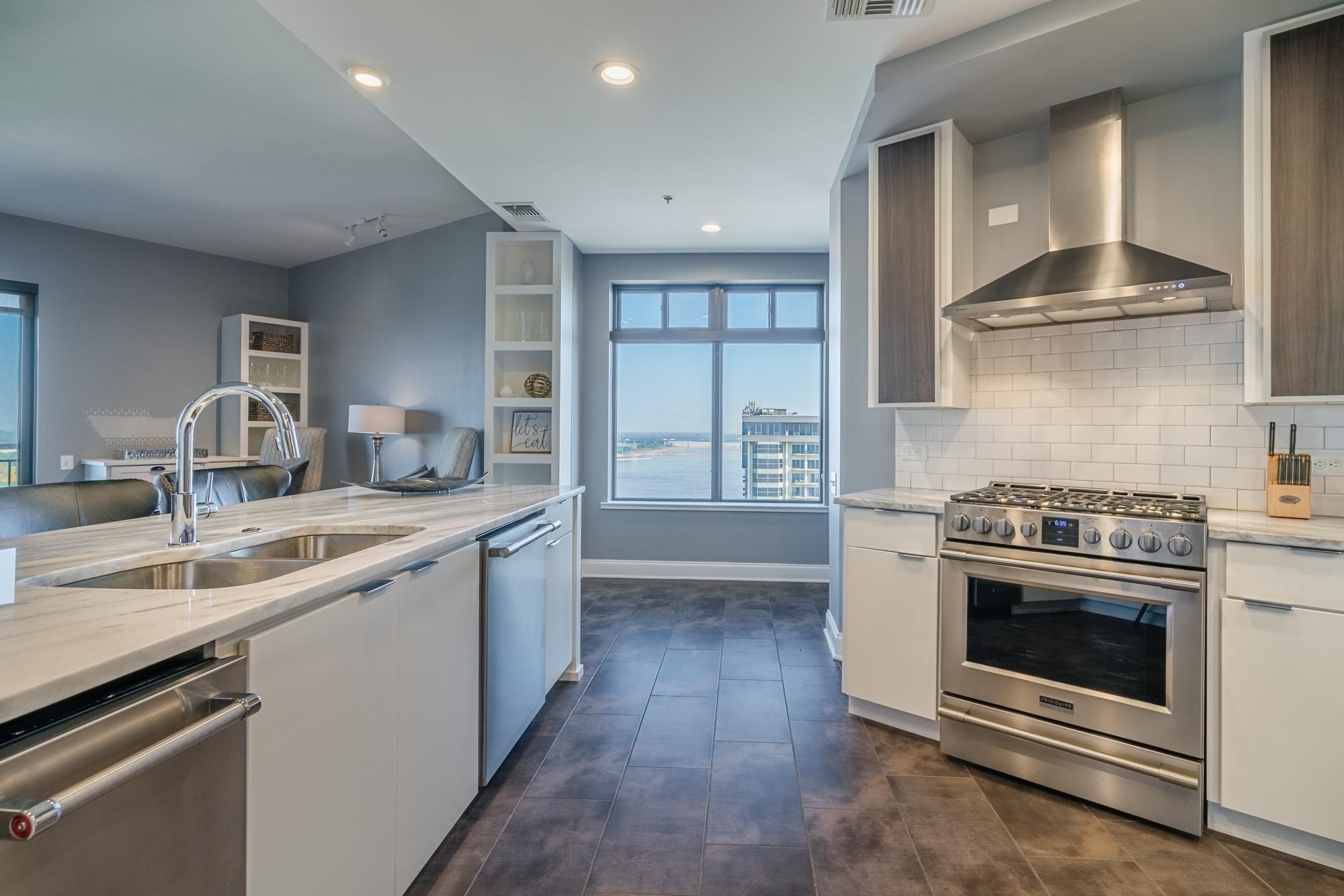 717 RIVERSIDE DR Unit 1409