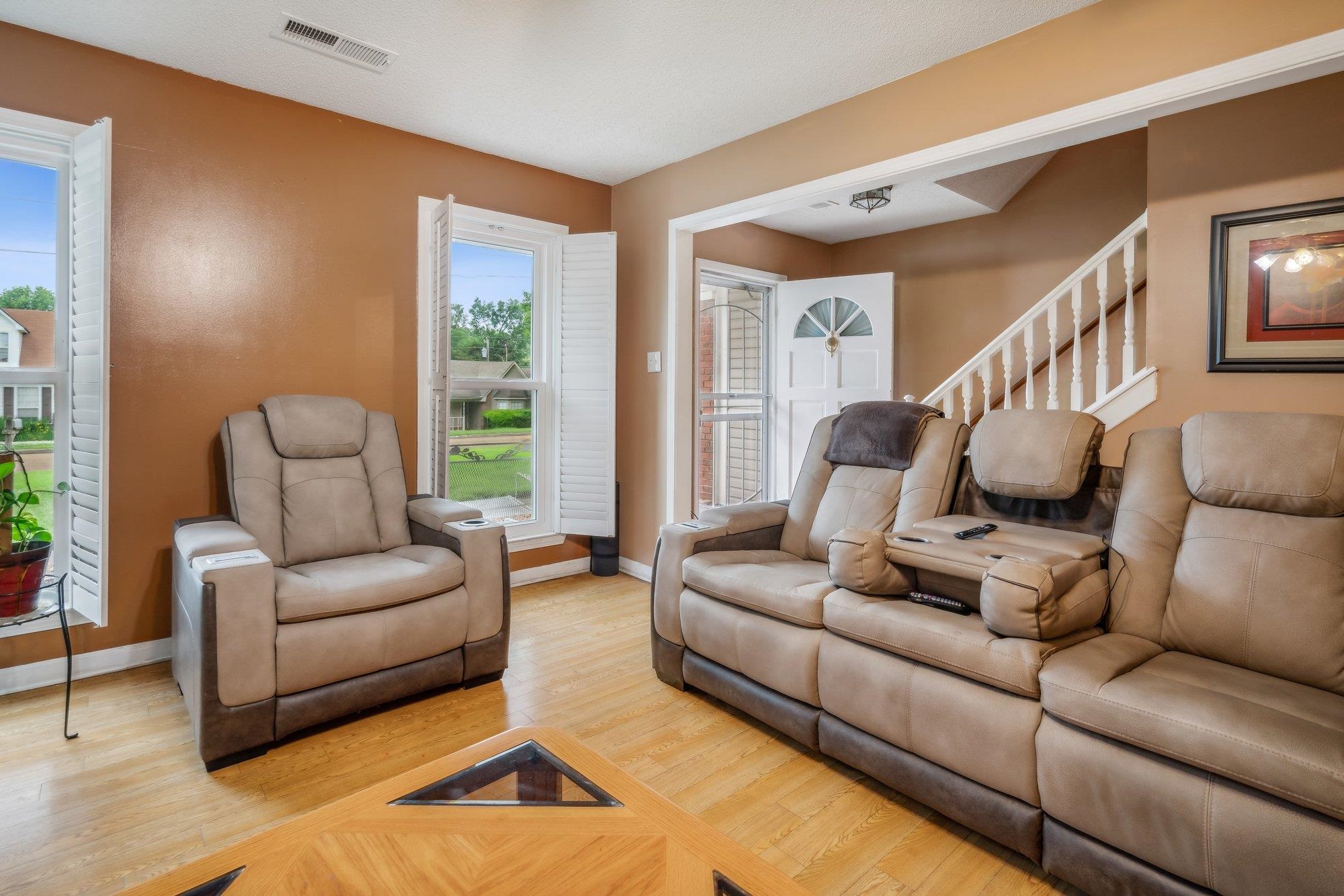 6184 CHEROKEE DR