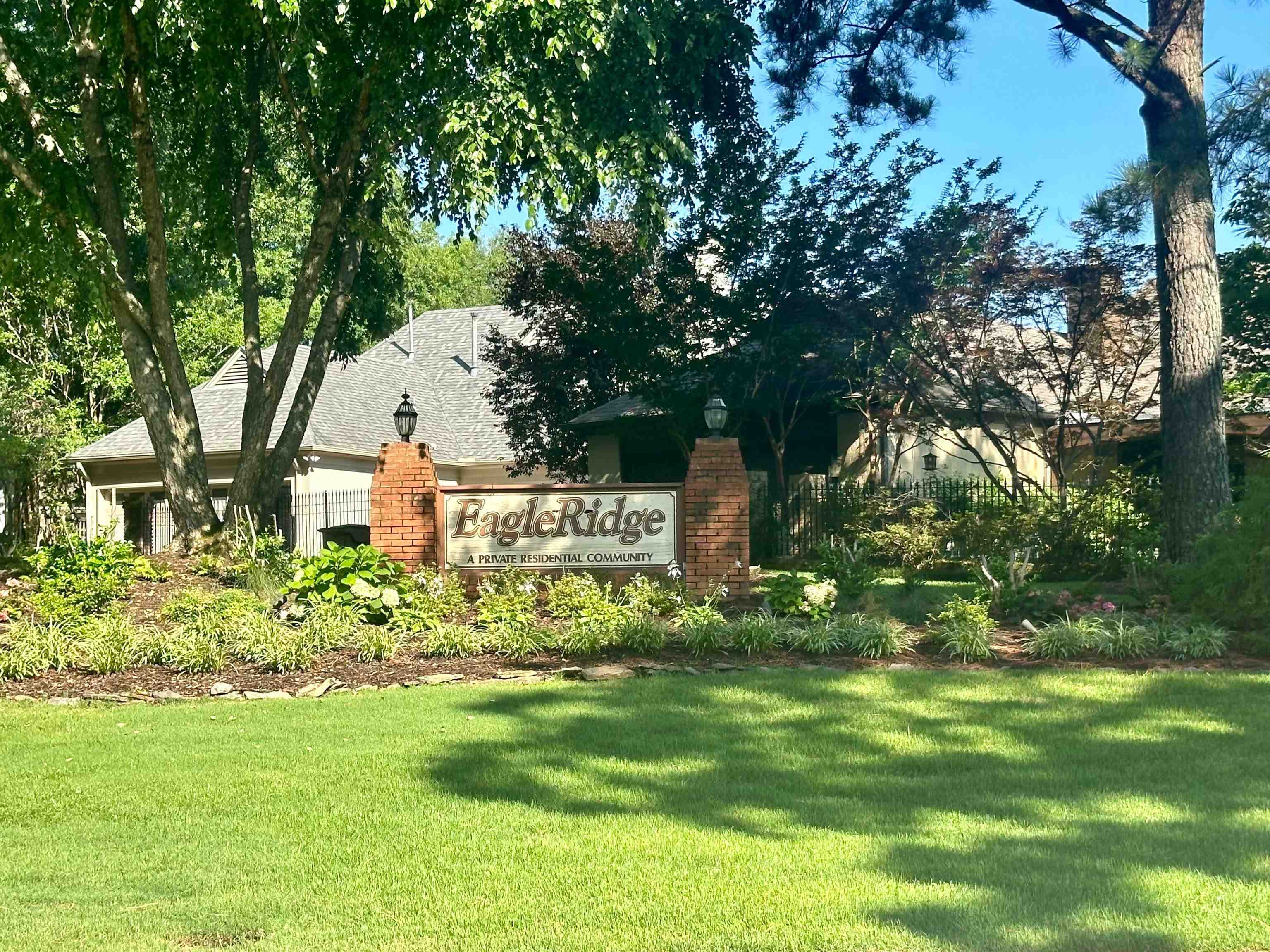 0 EAGLERIDGE LN W