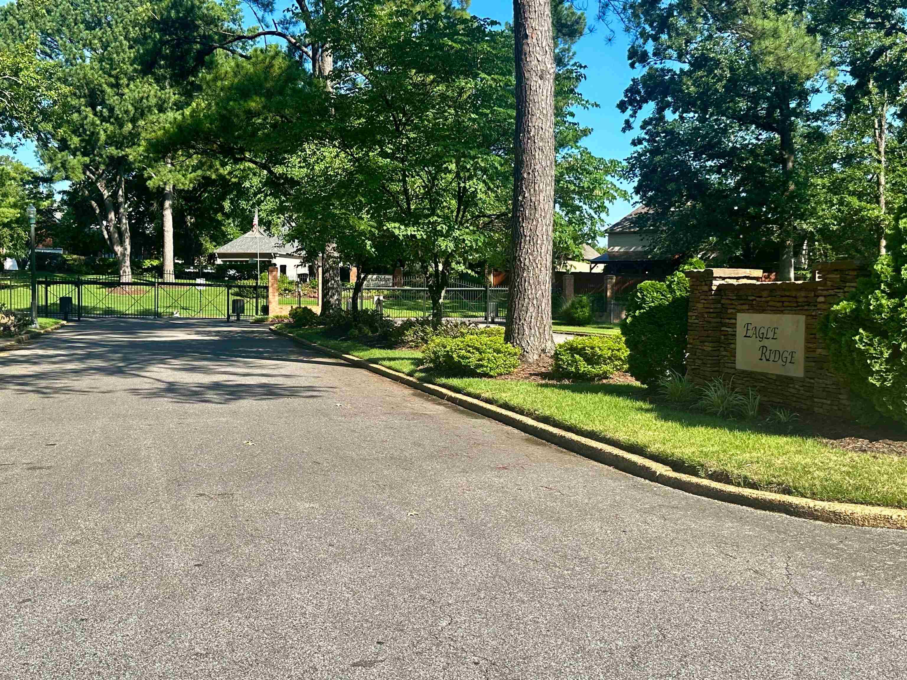 0 EAGLERIDGE LN W