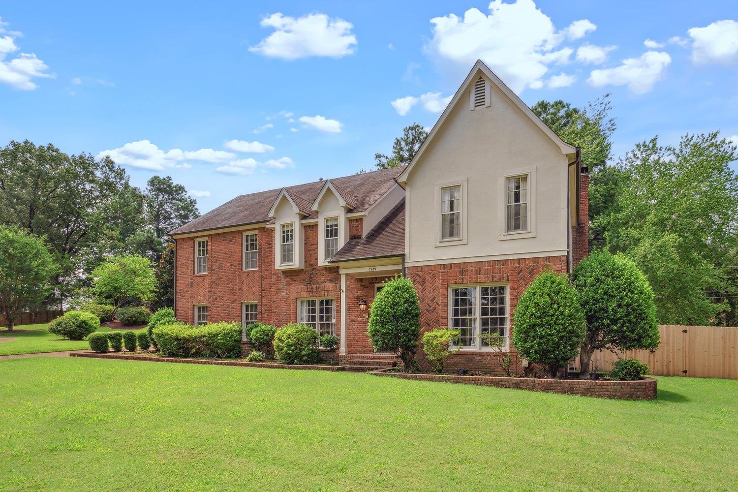 7439 PYRON OAKS CV