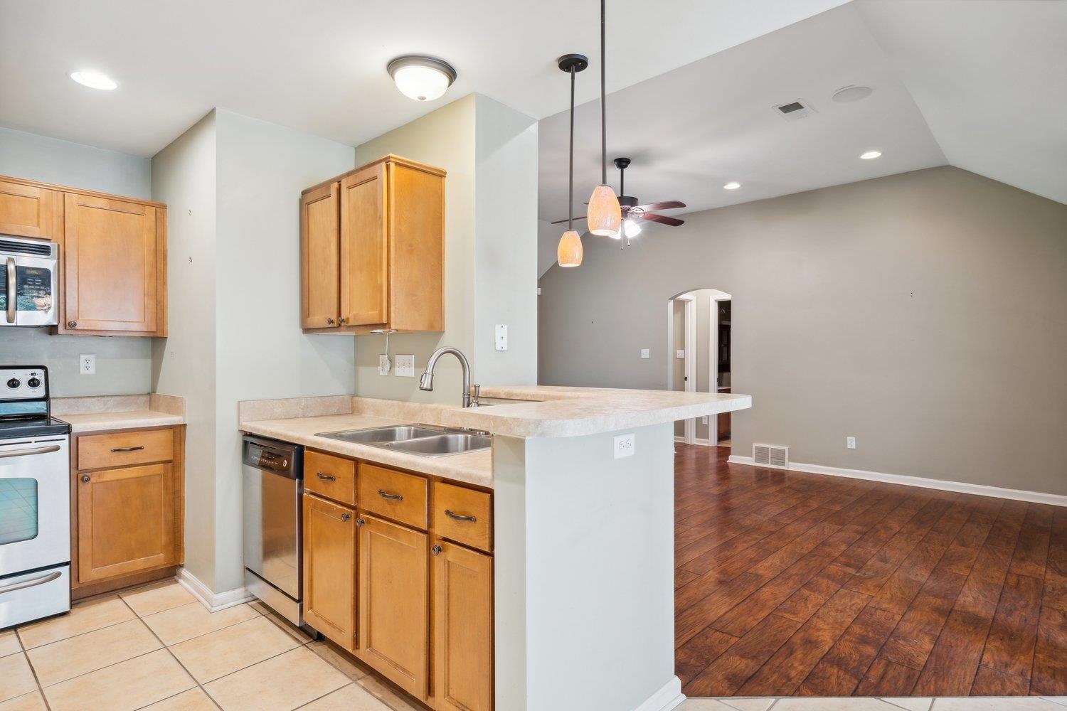 9736 TUCKER CREEK CV