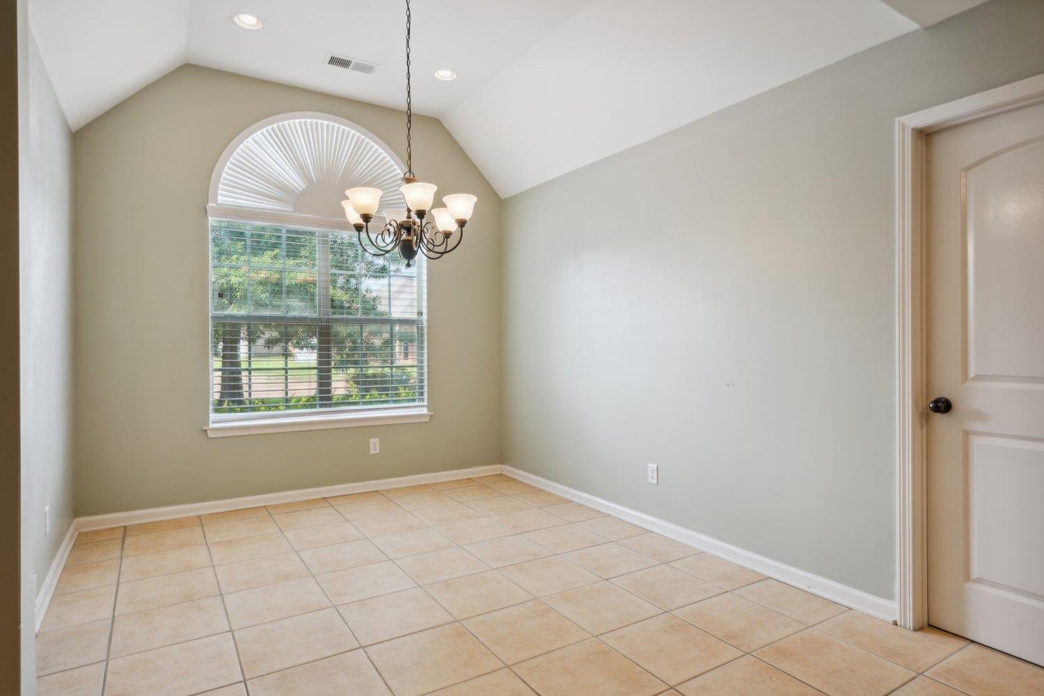 9736 TUCKER CREEK CV