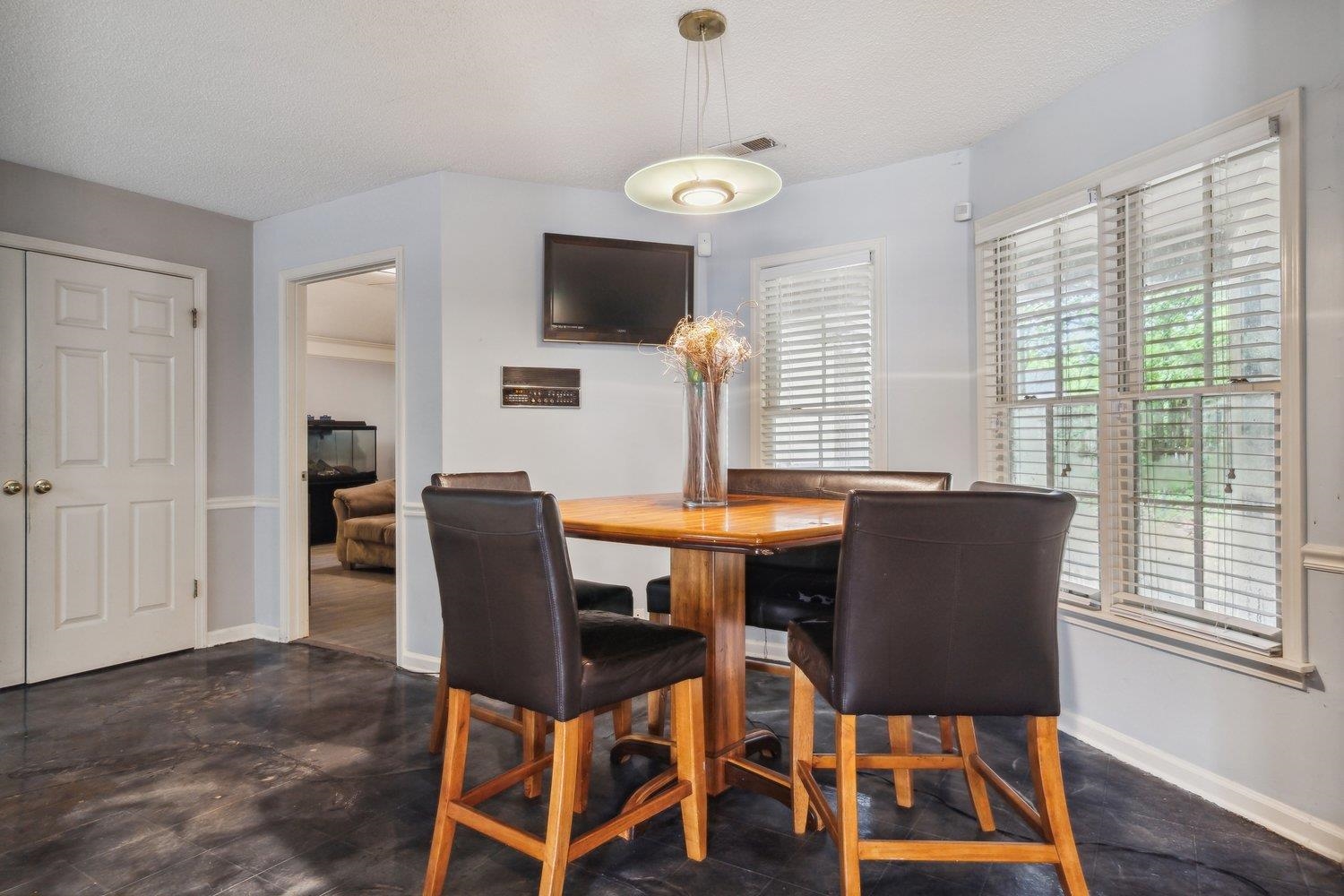 8754 WOOD MILLS CV W
