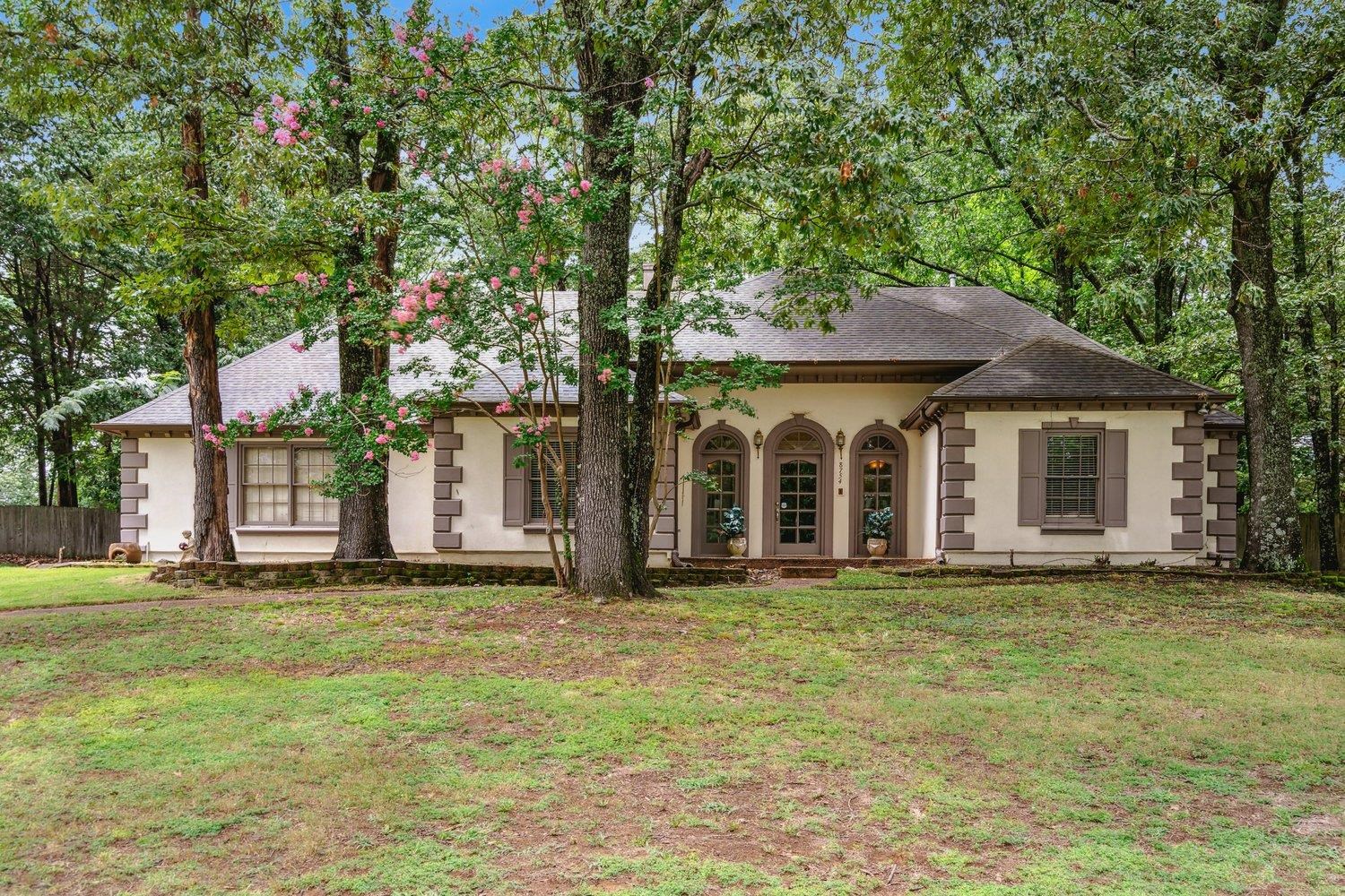 8754 WOOD MILLS CV W