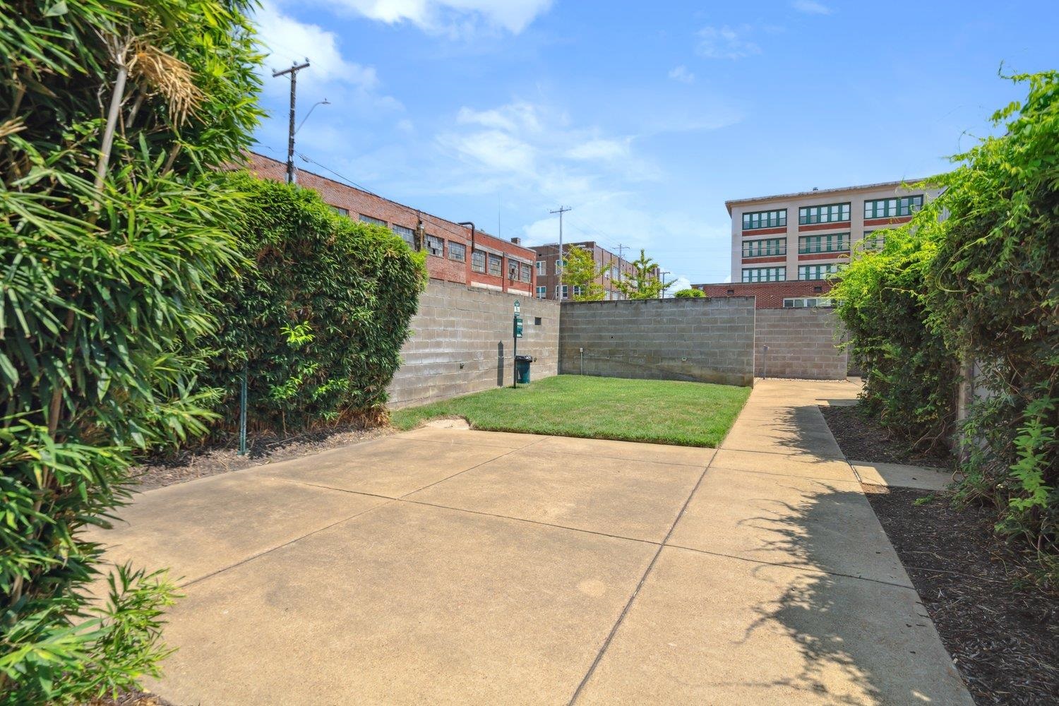 415 S FRONT ST Unit: 103