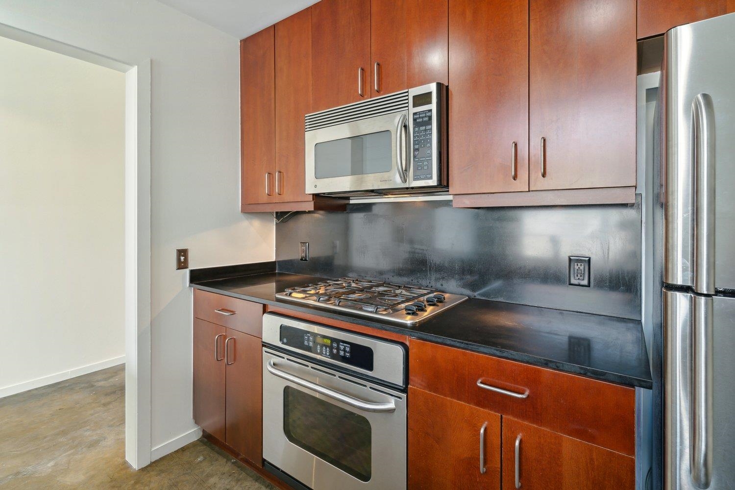 415 S FRONT ST Unit: 103
