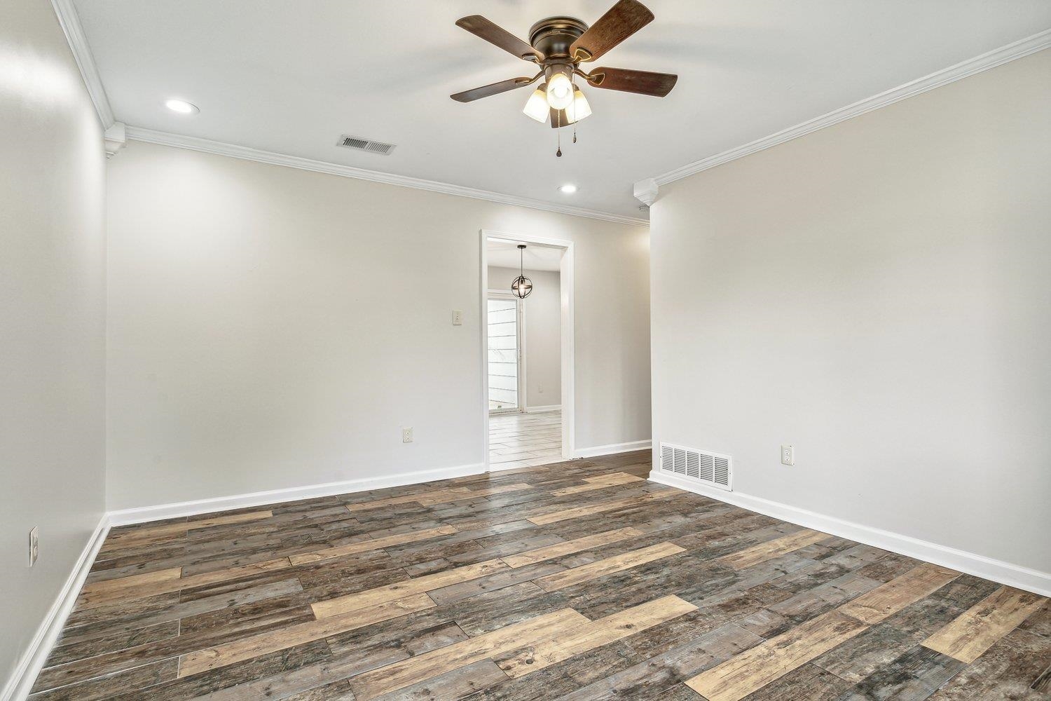 365 PICKETT RD