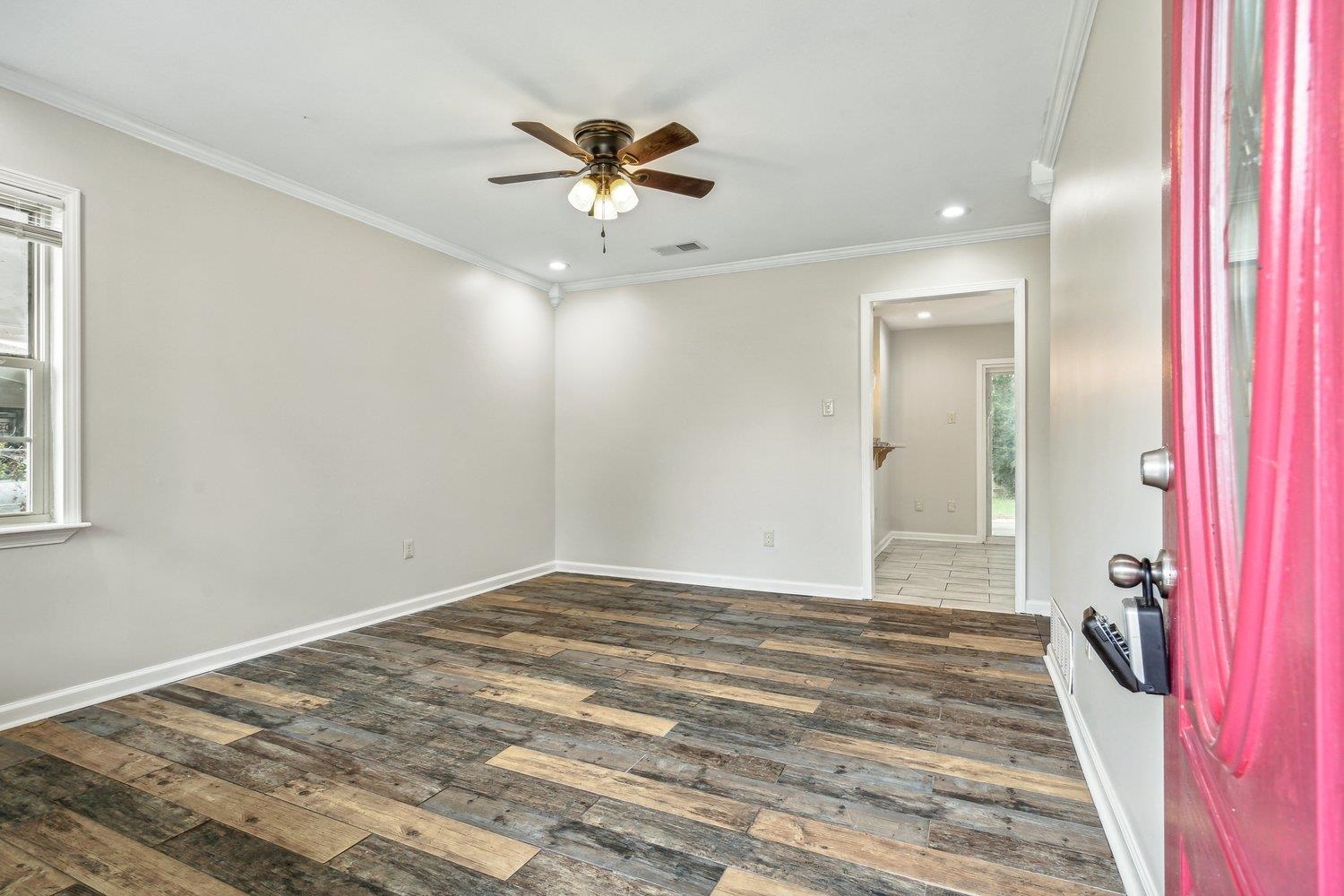 365 PICKETT RD