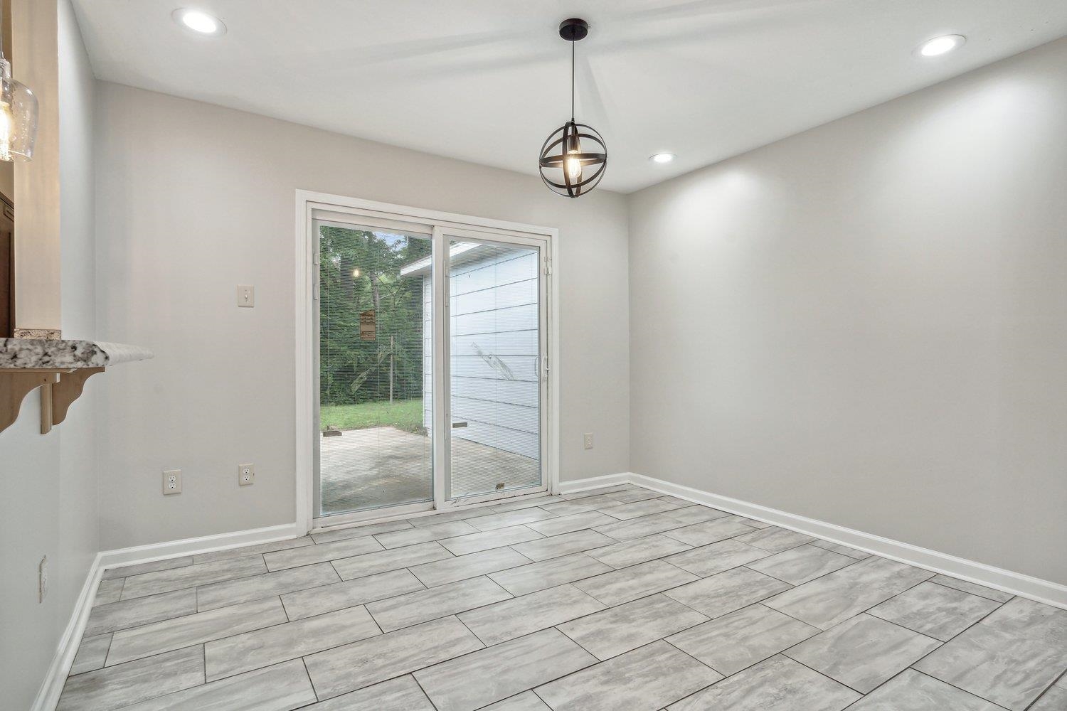 365 PICKETT RD